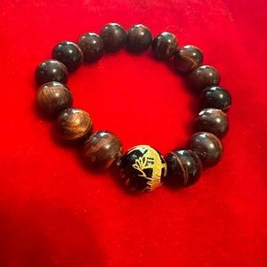 Man’s bracelet tiger eyes natural stone with gold dragon